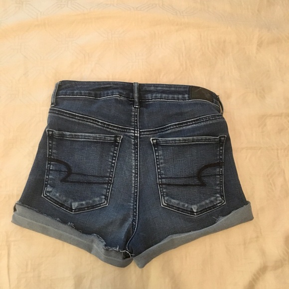 american eagle sky high rise jean shorts - Picture 2 of 4